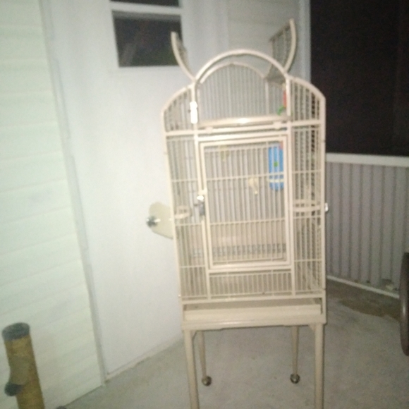 Bird cage home - Picture 3 of 6